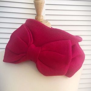 Kate Spade bow circle neck scarf